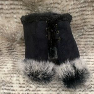 Black Fingerless Gloves w/Faux Fur Trim